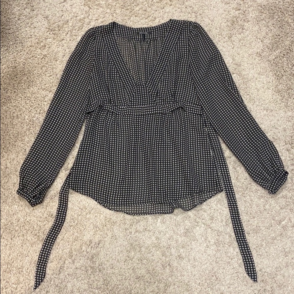 Daisy Fuentes Ultra Sheer Top Blouse Toe Back Sz M